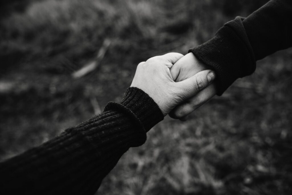 Sentez-vous que votre homme ne vous accorde plus de son temps ? Trouvez-vous qu’il s’intéresse de plus en plus à d’autres filles ? Souhaitez-vous le reconquérir et obtenir de nouveau ses faveurs? La meilleure solution reste de réciter la prière des 3 rois avec le voyant Gavi.